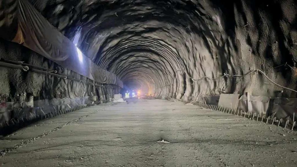 सिद्धबाबा सुरुङमार्ग ‘ब्रेक थ्रु’